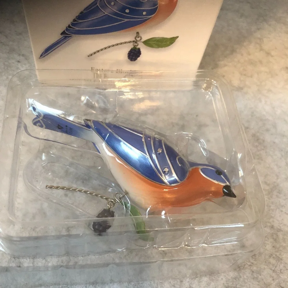 Hallmark Keepsake~2010 Eastern BlueBird~The Beauty of Birds Ornament~6th
